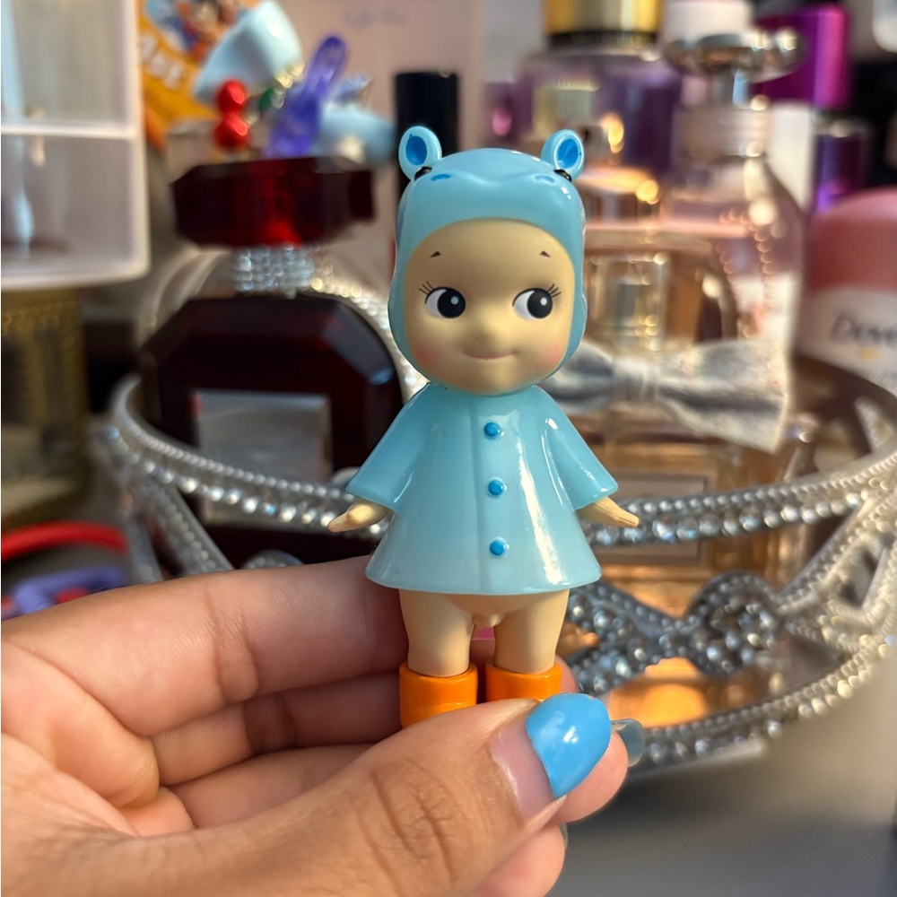 Sony angel rainy day series hippo